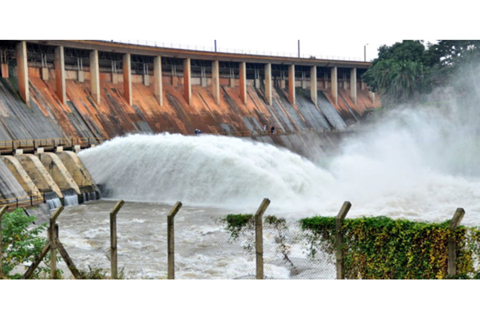 Kiira Dam construction